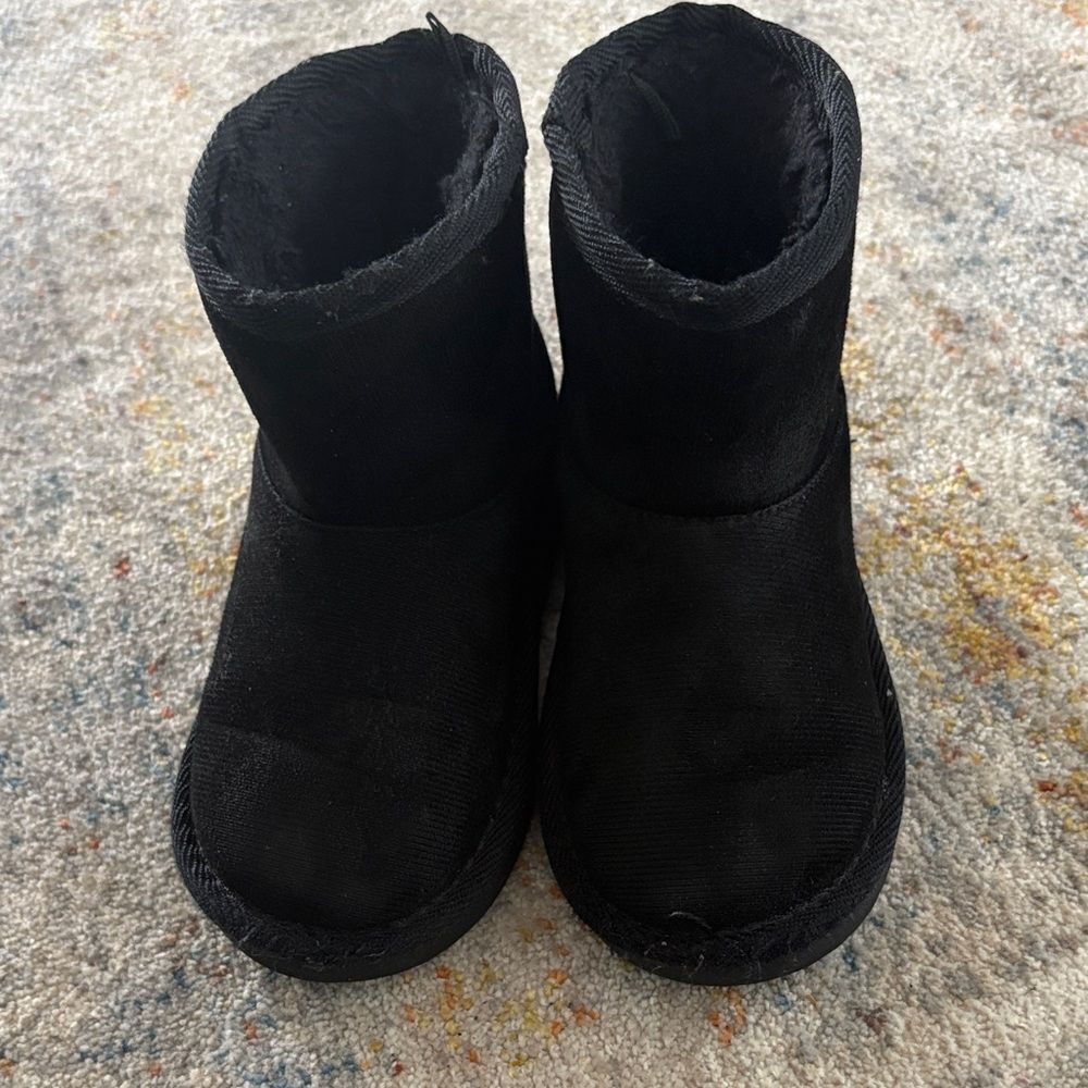 Kids Black Faux Fur Lined Boots